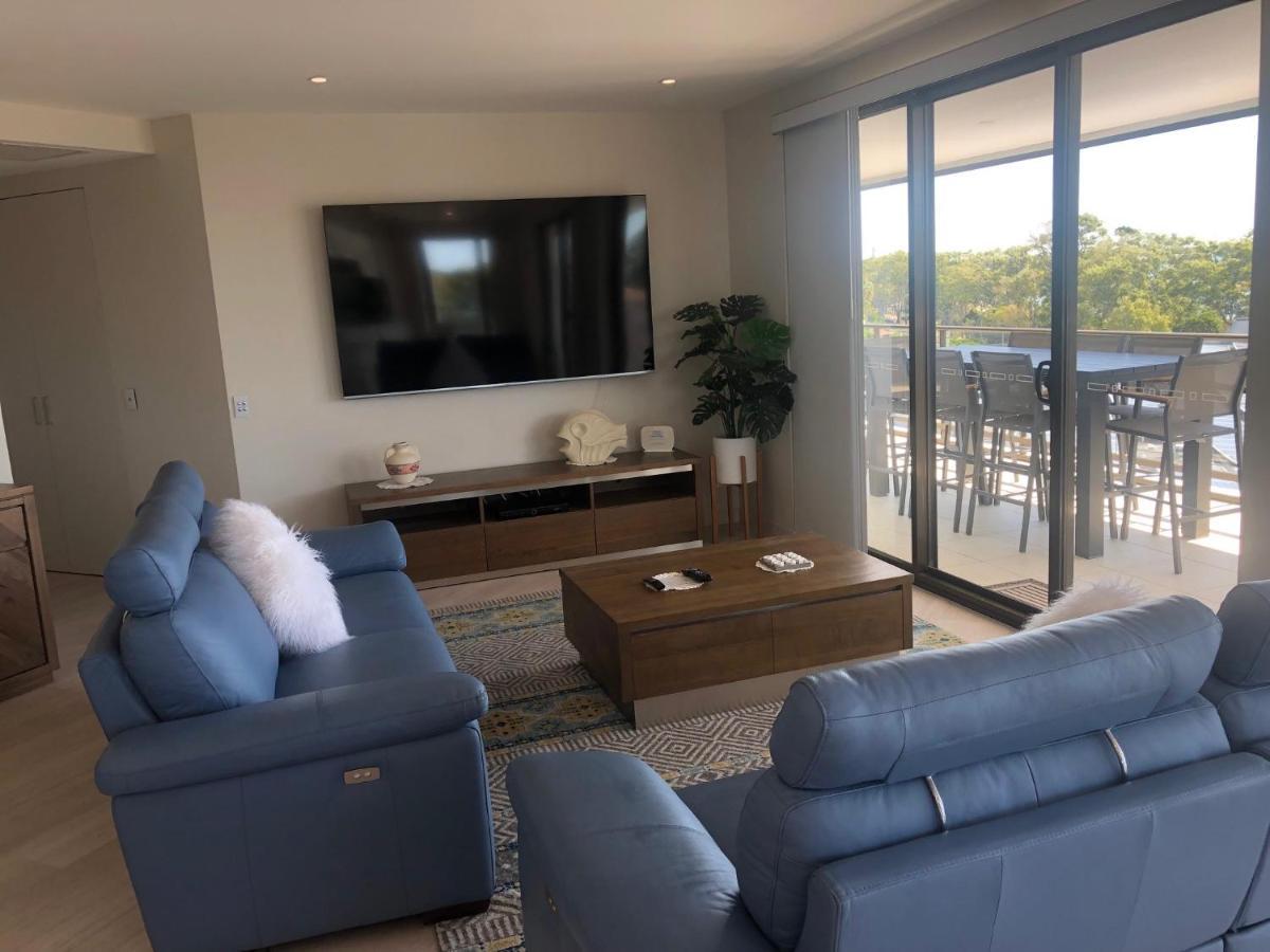 阿莱格拉赫维湾美爵公寓式酒店 外观 照片 Living room at the Ritz-Carlton, South Beach