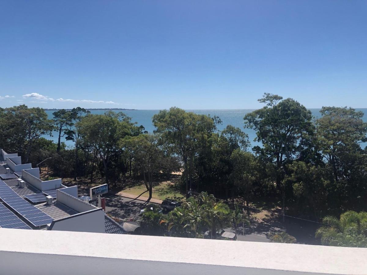 阿莱格拉赫维湾美爵公寓式酒店 外观 照片 View of Moreton Bay from the University of Queensland St Lucia campus