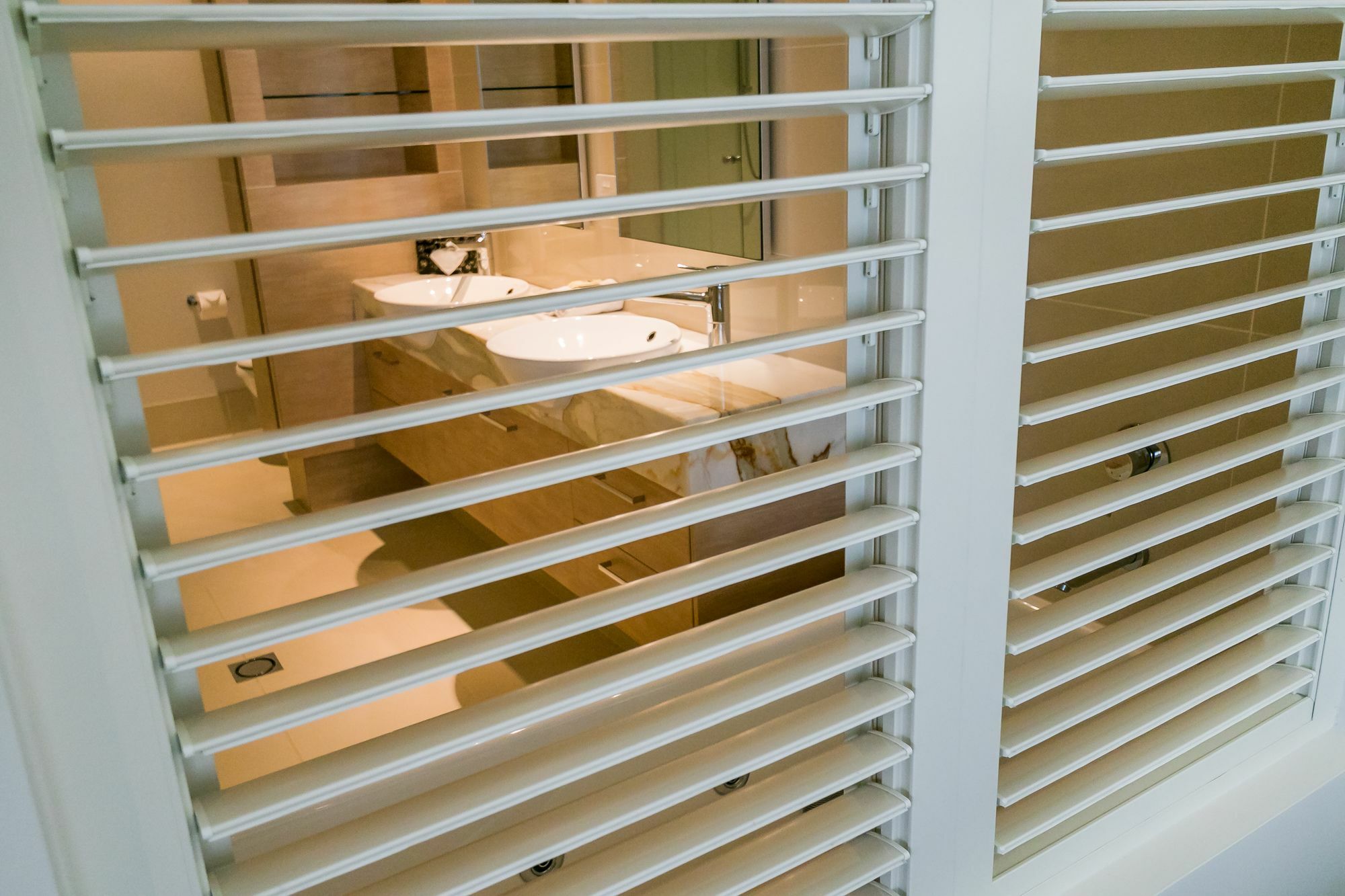 阿莱格拉赫维湾美爵公寓式酒店 外观 照片 A window shutter